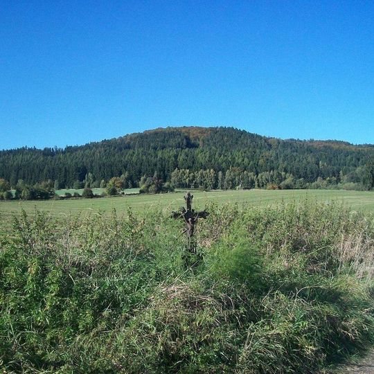 Kříž u Předboře u polní cesty pod Choustníkem