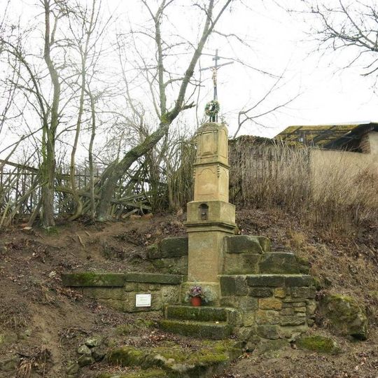 Kříž v Hřbitovní ulici v Úštěku