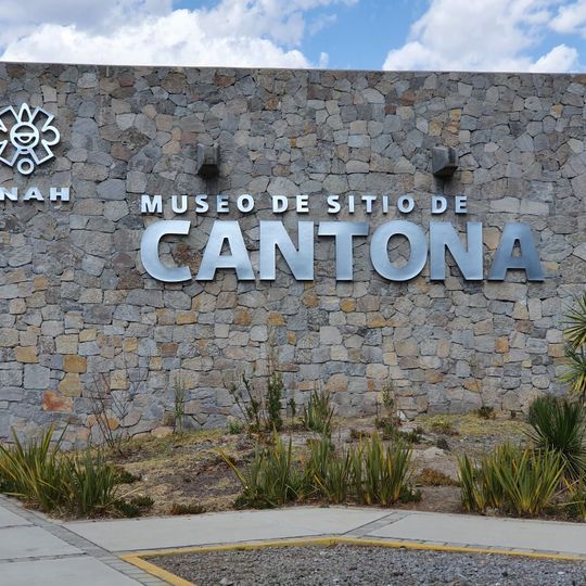 Zona Arqueológica de Cantona