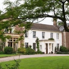 Glewstone Court Hotel
