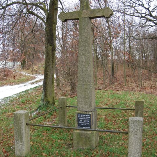 Kříž severovýchodně od Lazska