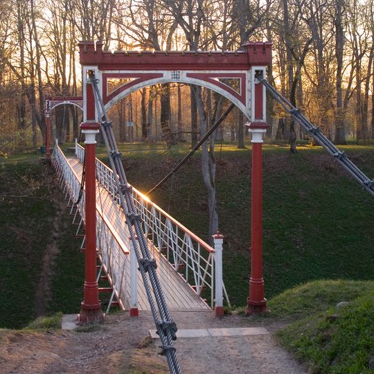 Viljandi Castle Park suspension bridge