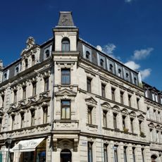 Mietshausgruppe in Ecklage