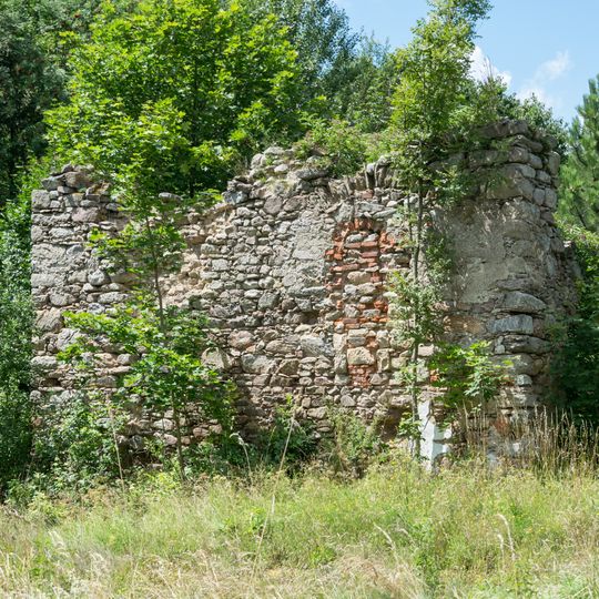 Castle ruins in Idzików