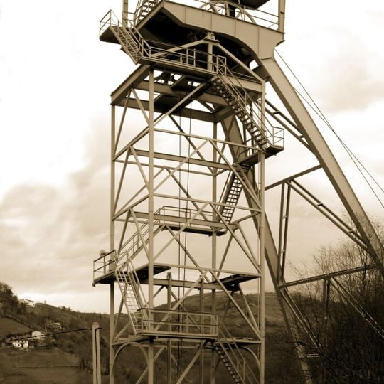 Castillete del pozo Tres Amigos