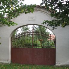 Brána usedlosti čp. 24