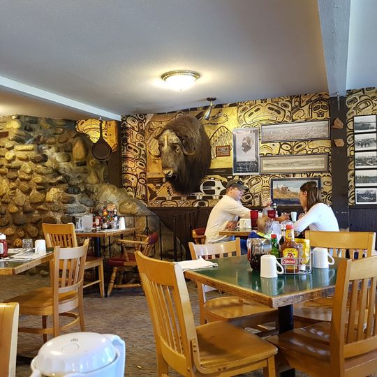 Gwennie's Old Alaska Restaurant
