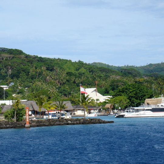 Église Saint-Pierre-Célestin de Vaitape