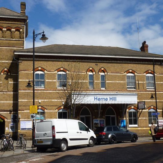 Herne Hill railway station