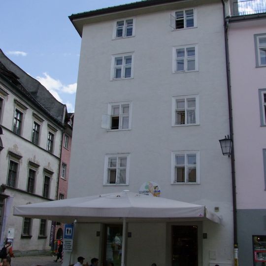 Bürgerhaus, Wohn- und Geschäftshaus