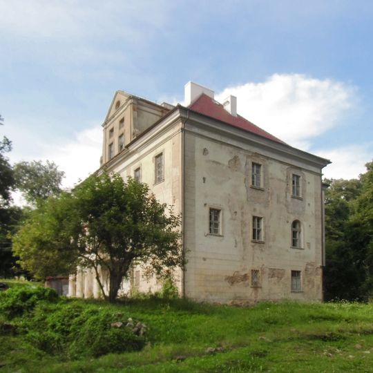 Rząsiny Palace