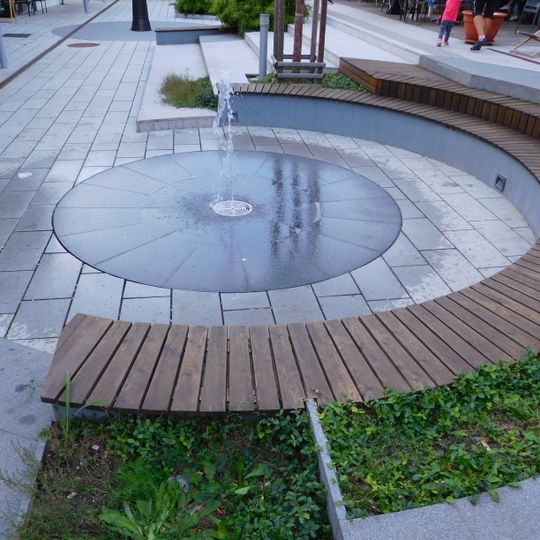 Fountain at Nové Chabry piazzetta