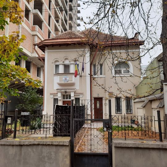 Urban villa, Vlaicu Pîrcălab, 39, Chișinău