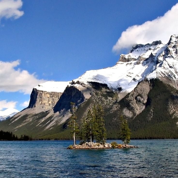 Lake Minnewanka