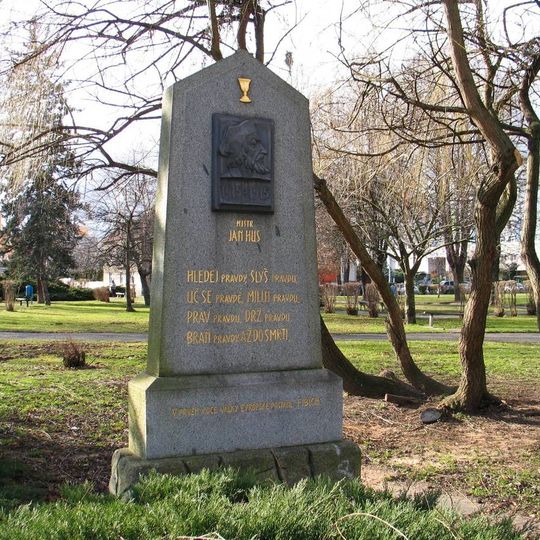 Pomník Mistra Jana Husa v Kralupech n. Vltavou