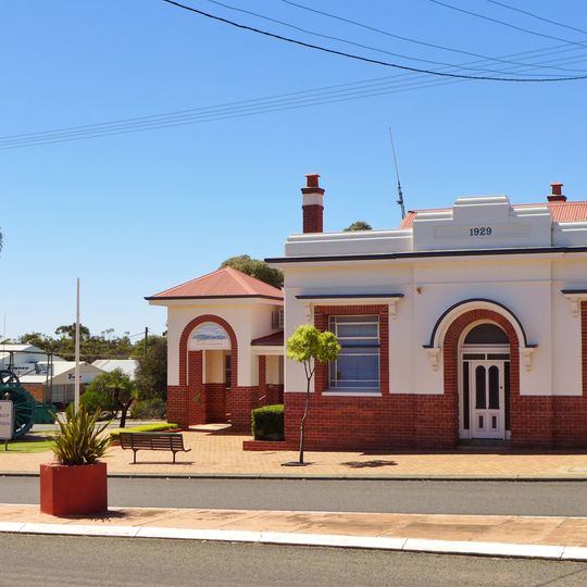 Gnowangerup shire offices