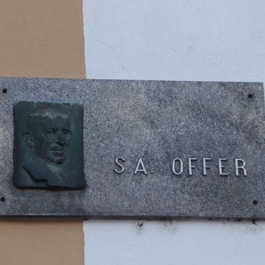 Pamětní deska S. A. Offera v Golčově Jeníkově