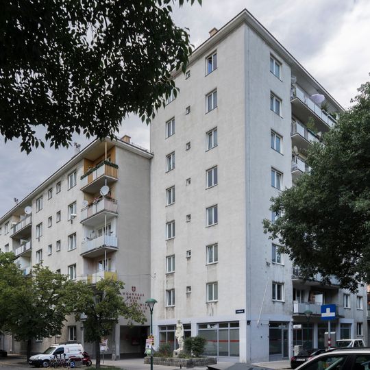 Wohnhausanlage Mexikoplatz 2-3