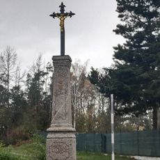 Kříž západně od Vrčně