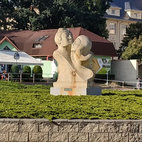 Socha Ctností k blaženosti