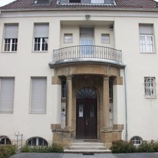 Schaumburg-Lippe-Straße 6