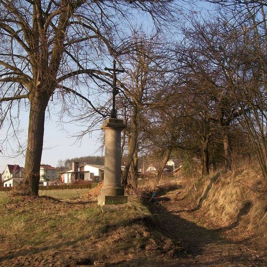 Kříž na rozcestí jihovýchodně od Krašovic