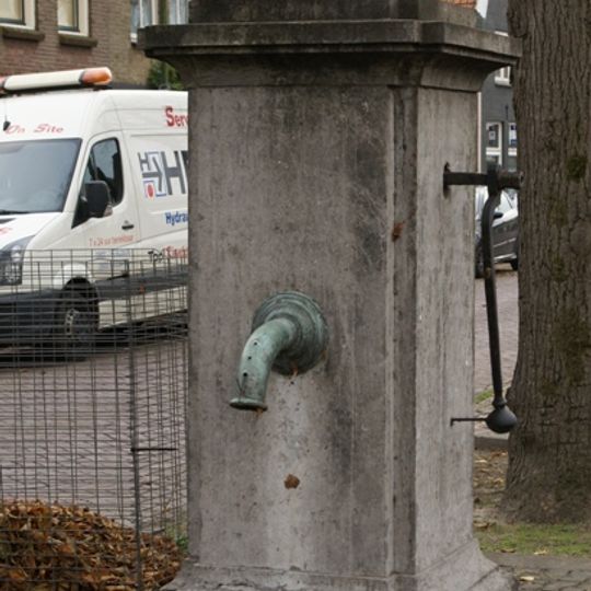 Pomp bij Koestraat 55, Geertruidenberg