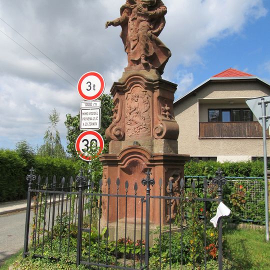 Statue of Saint Joseph and Jesus Christ as a baby in Studnice