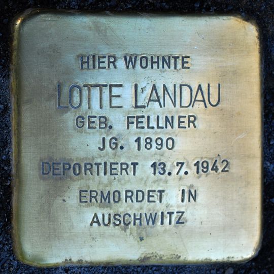 Stolperstein dedicated to Lotte Landau