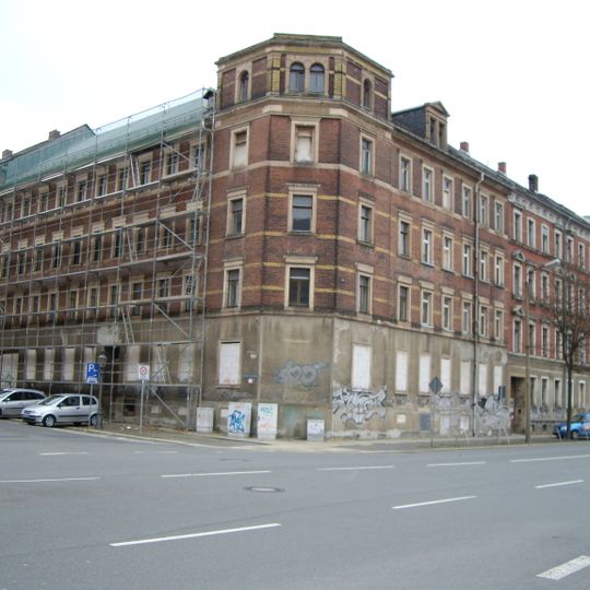 Mietshaus in geschlossener Bebauung, in Ecklage Lohrstraße 17
