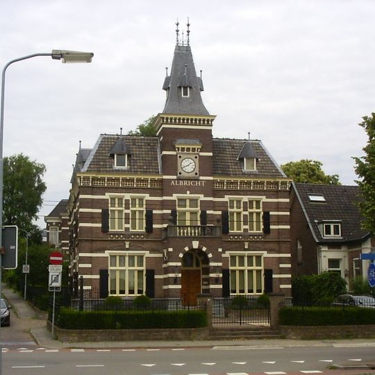 Voormalig gemeentehuis van Renkum