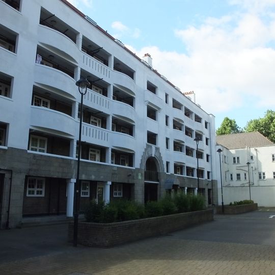 Walker House Southern Block Including The Cock Tavern Public House