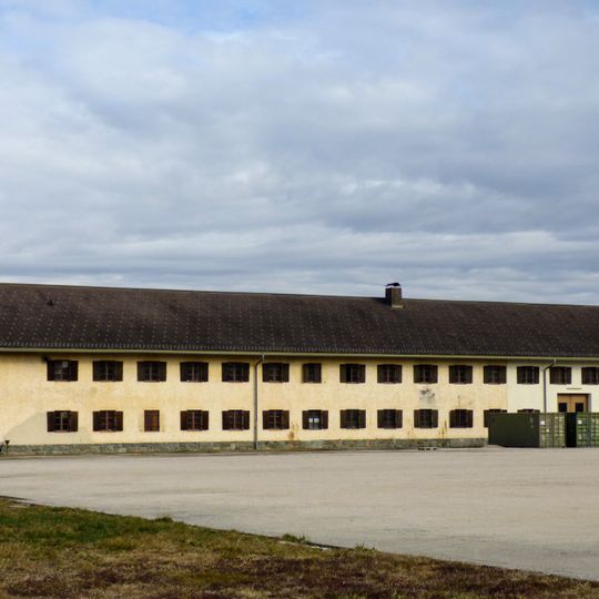 Khevenhüllerkaserne Kraftfahrzeugwerkstätte