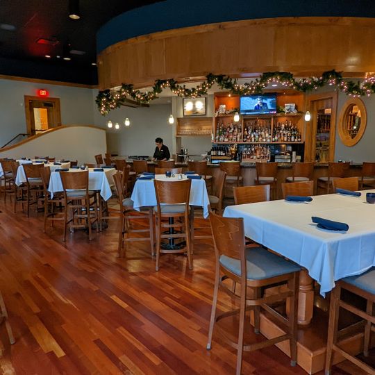 Leo's Seafood Restaurant & Bar