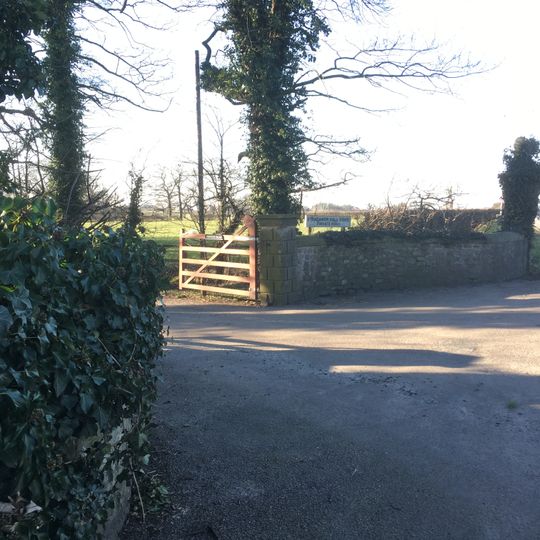 2 Pairs Of Piers With Linking Walls At Entrance To Drive To Myerscough House