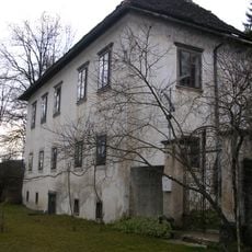 Podsmreka Castle