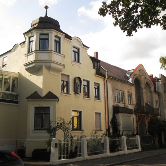 Willhelm-Düll-Straße 1-9