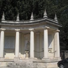 Monumento ai caduti di Costozza