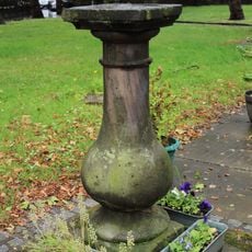 Sundial at St Mary's, Walton