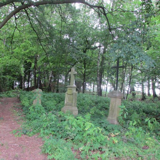 Kalvárie na kopci za hřbitovem v Lukavci