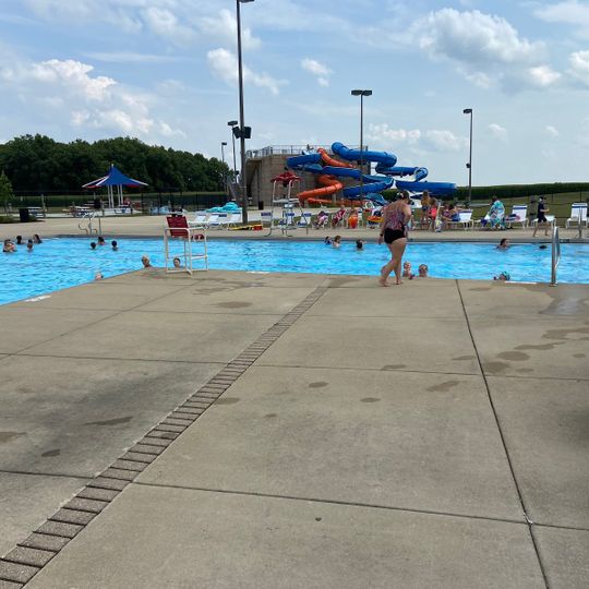 Splash Valley Aquatic Park