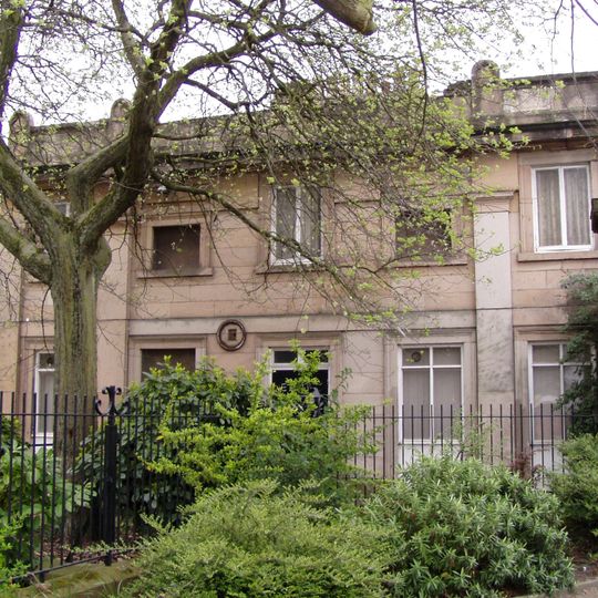 Lodge To Botanic Gardens