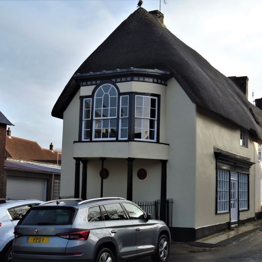 No 3 Including Iron Railings Around Bay