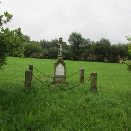 Kříž v jižní části Čenkova u Valchovského potoka