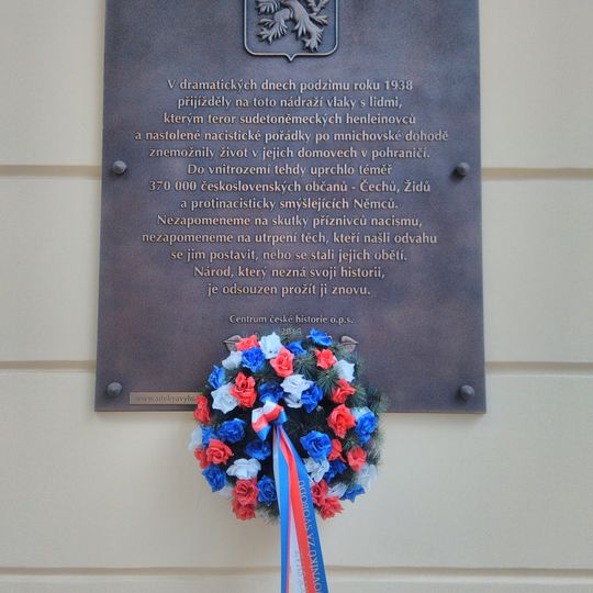 Plaque to citizens expelled from borderland in 1938