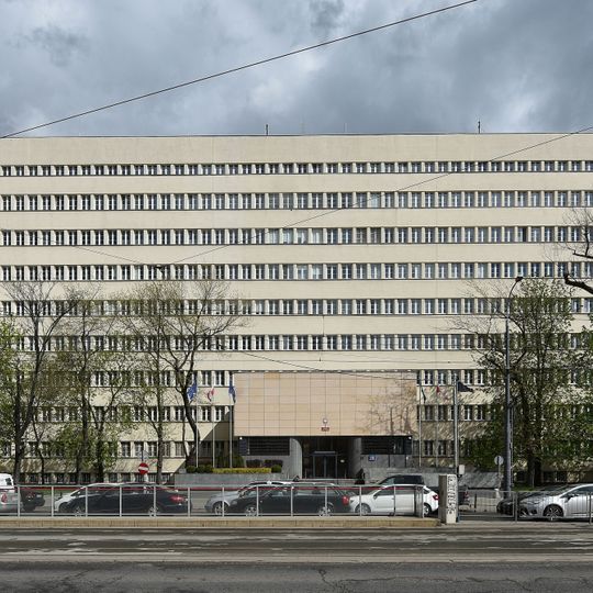 Budynek przy alei Niepodległości 218