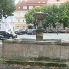 Kašna na Karlově náměstí v Roudnici nad Labem