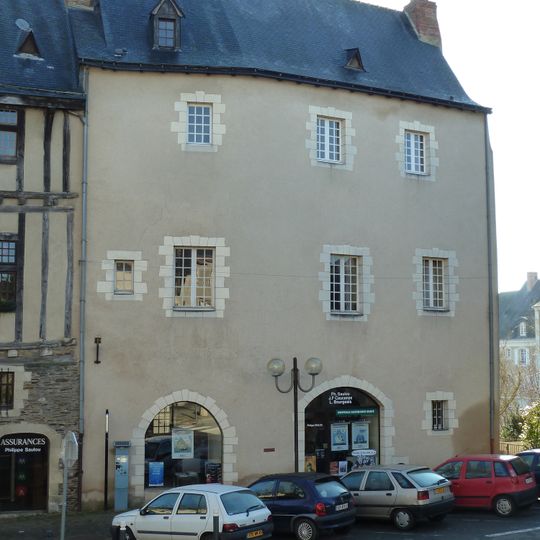 Maison jumelée place de la Laiterie