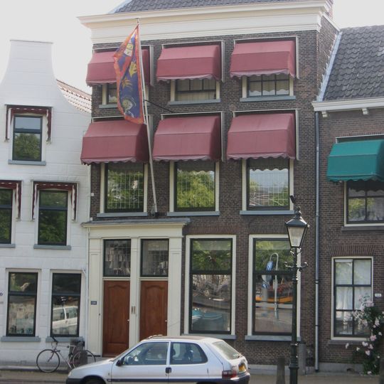 Lange Haven 128, Schiedam