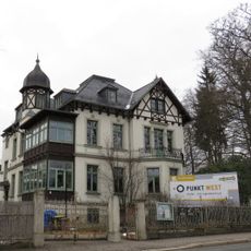 Villa mit Remise, Einfriedung und Garten Oberfrohnaer Straße 35